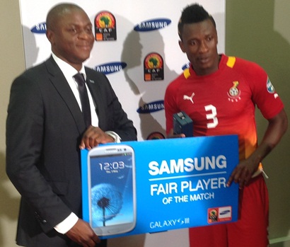 Captain Asamoah Gyan who scored Ghana's first goal picks the Orange Fair Play award 